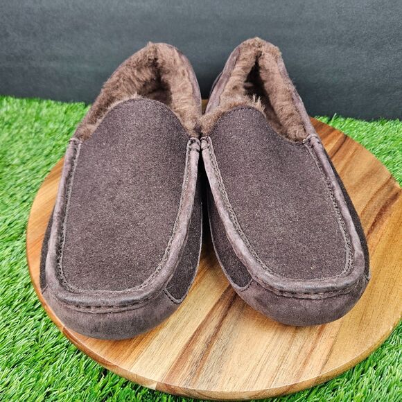 UGG Ascot Mens Size 10 Brown Casual Comfort Slip On Sheepskin Shoes Slippers